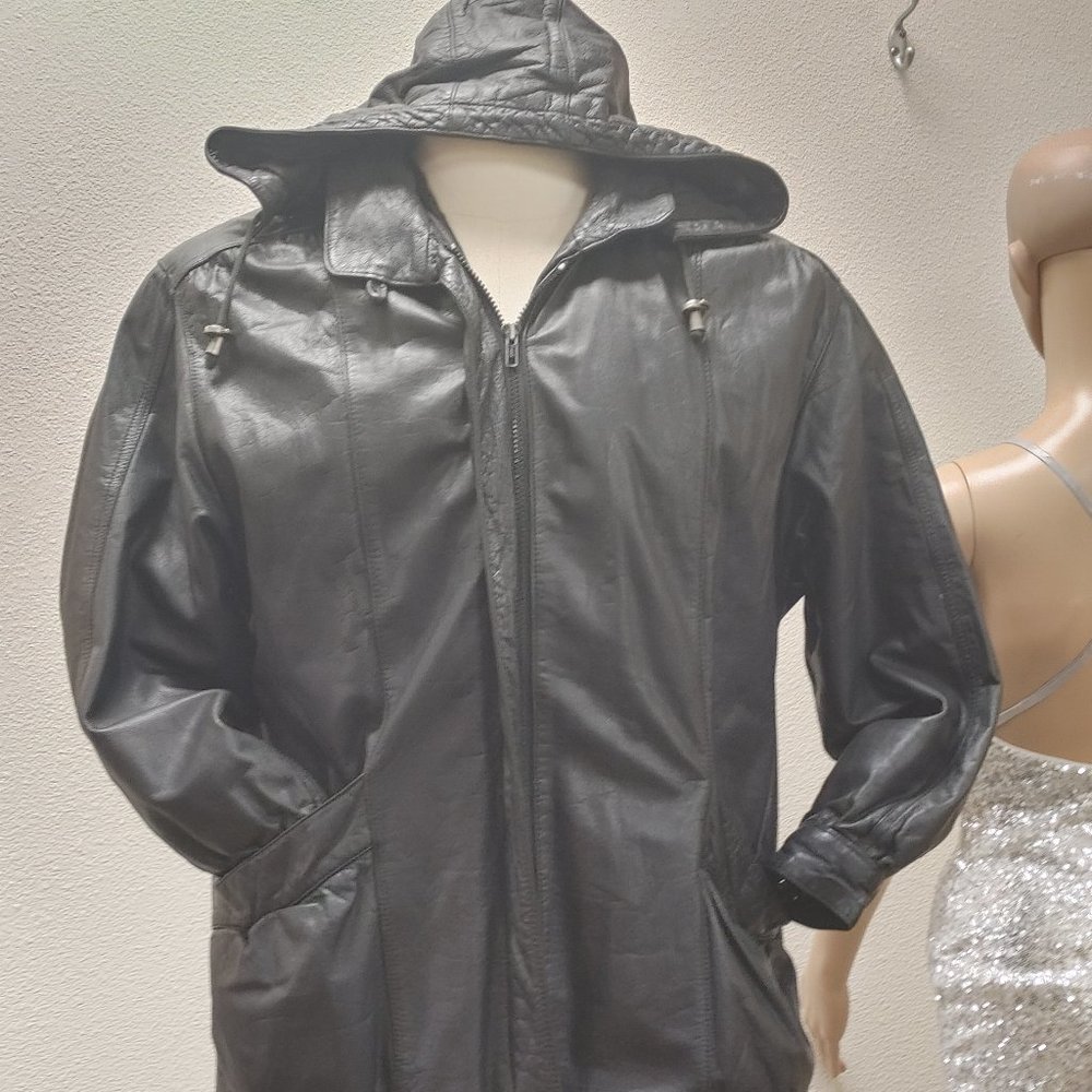 JAQUELINE FERRAR BLACK LEATHER JACKET SIZE M WITH REMOVABLE HOOD